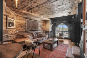 Stylish Downtown 3BR Walk to Ski Lift